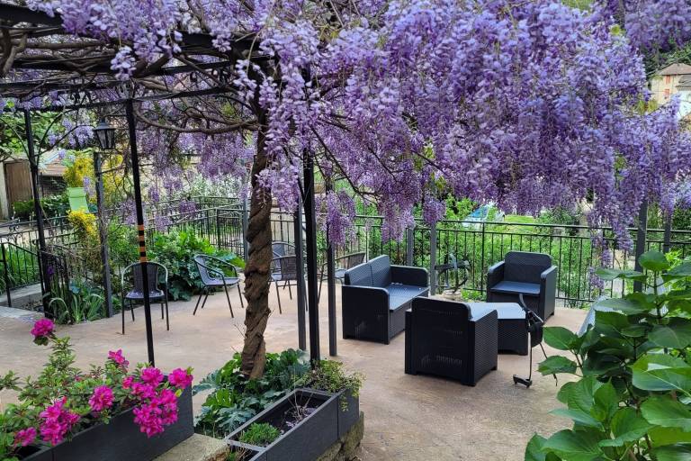 Les Touristes Restaurant image2