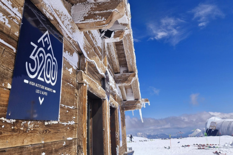 Mountain restaurant image1