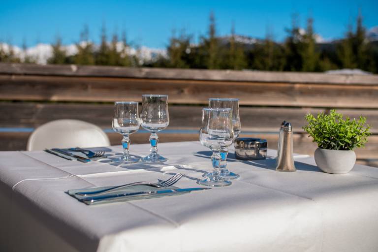 Le Spot Mont Blanc - Restaurant & Bar image2