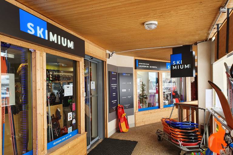 Altitude Sports - Skimium Eclose image1