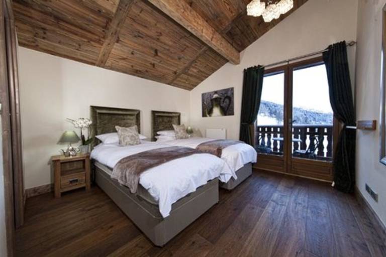 Woodlands Chalets image2