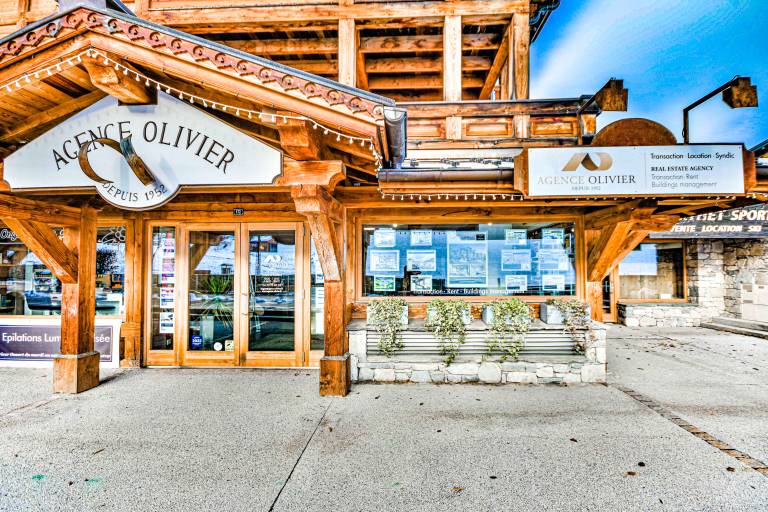 Agence Olivier estate agency image1
