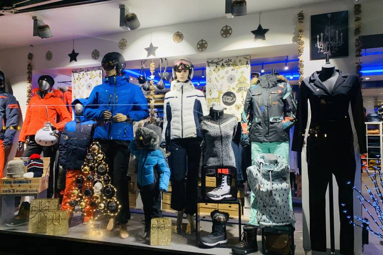 Desire Sport shop image2