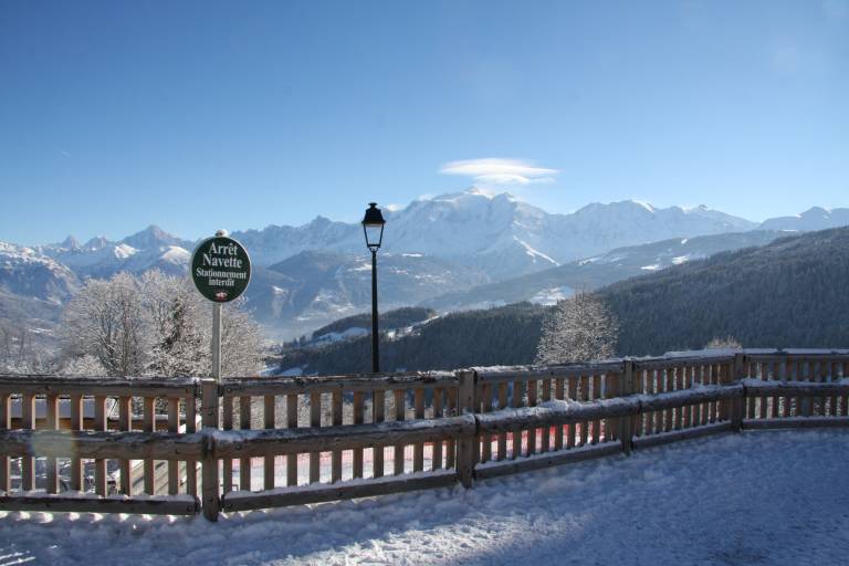 Skibus shuttle image2