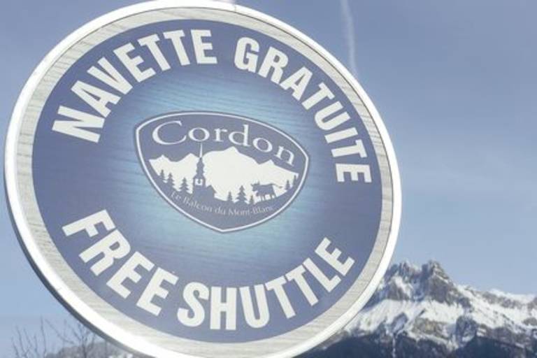 Skibus shuttle image1
