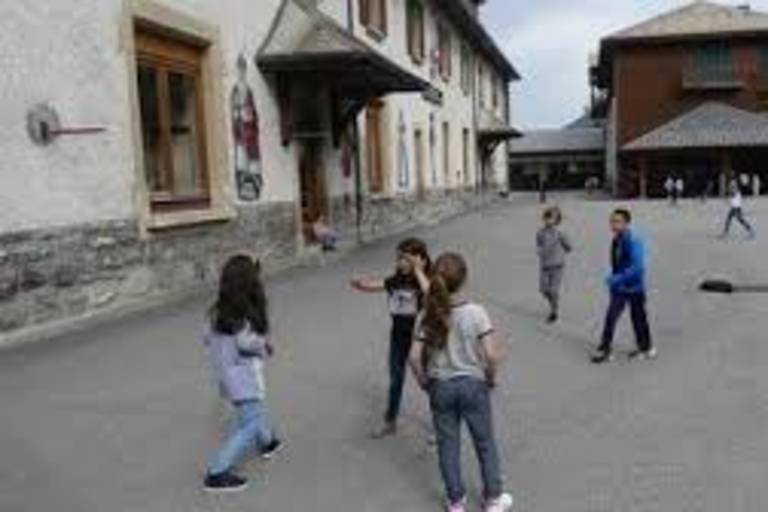 Ecole élémentaire pulique de Morzine image2