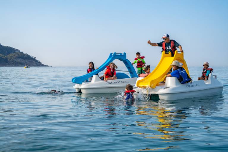 Pedal boat rental image2