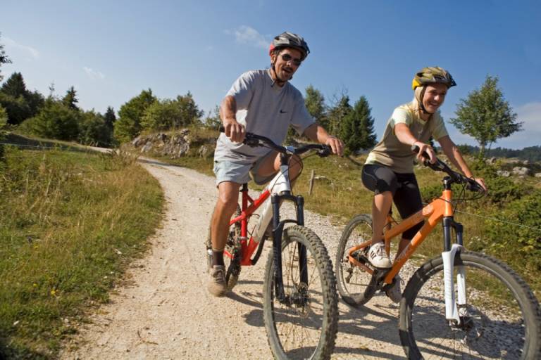 MTB and VTC Rental image1