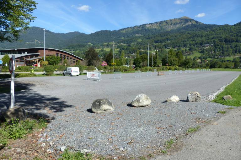 Parking de la base de loisirs image1