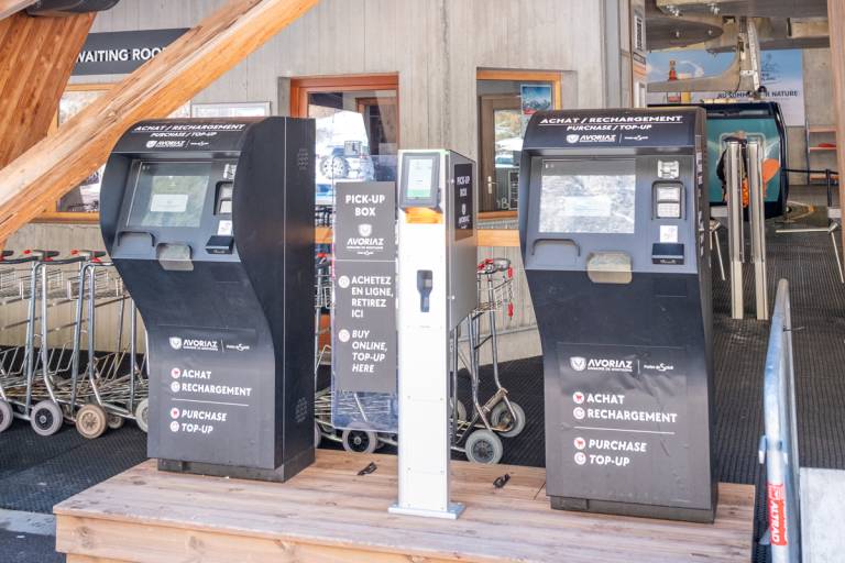 Automatic terminal at the lower station of the 3S Prodains Express cable car. image2