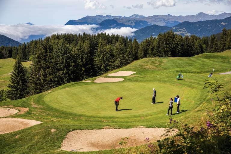 PRO GOLF MERIBEL  - Golf school image1