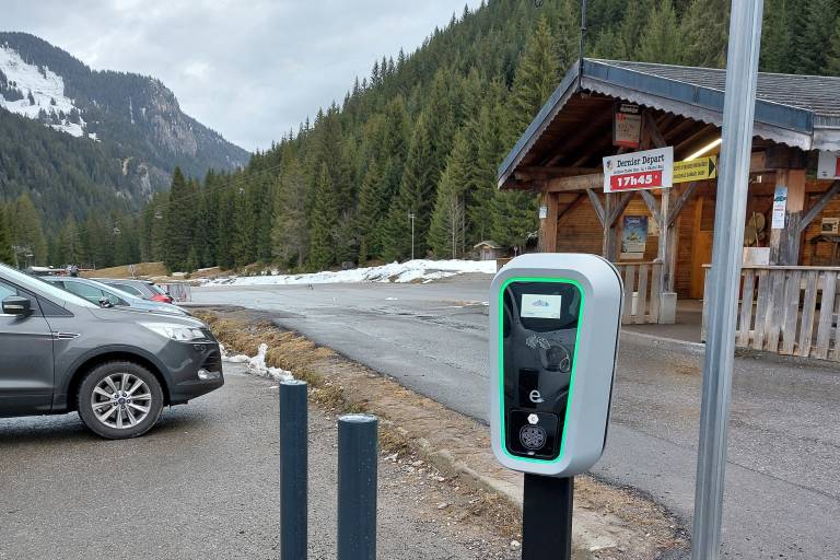 Borne de rechargement pour véhicules électriques Pré-la-Joux image1