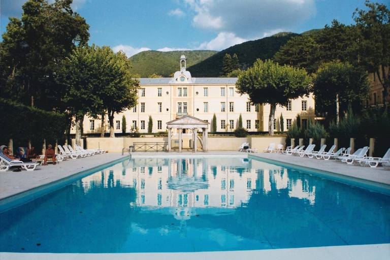 Isabel à votre service image1