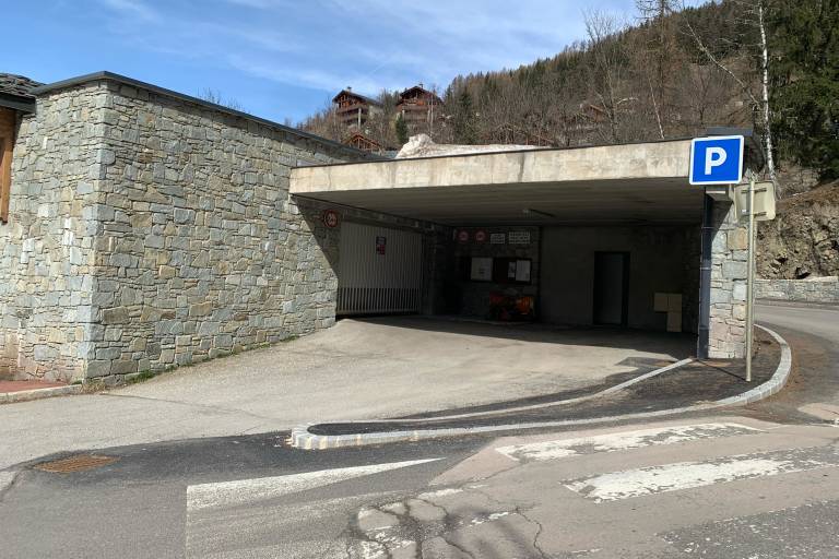 Parking couvert P2 Les Maisonnettes image1