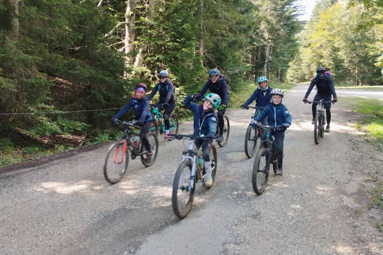 Fécl'Aventure - École MCF de VTT image2