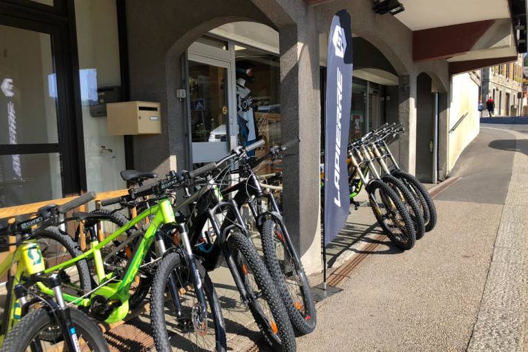 Charles Sports - SkiSet image2