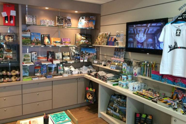 Boutique de l'Office de Tourisme de Moulins et sa région image1