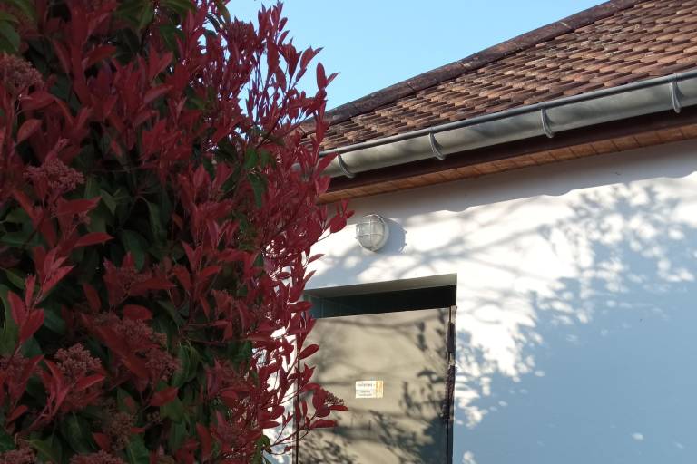 Toilettes publiques et eau potable, Belmont-Tramonet image2