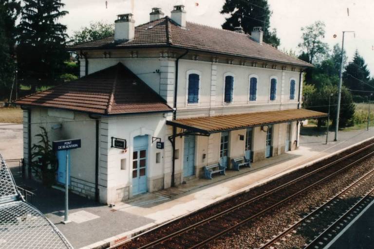 Gare SNCF de Pont de Beauvoisin image1