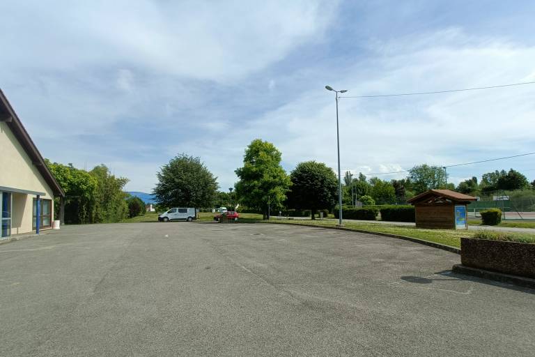 Parking salle polyvalente Jean Bouchard image1