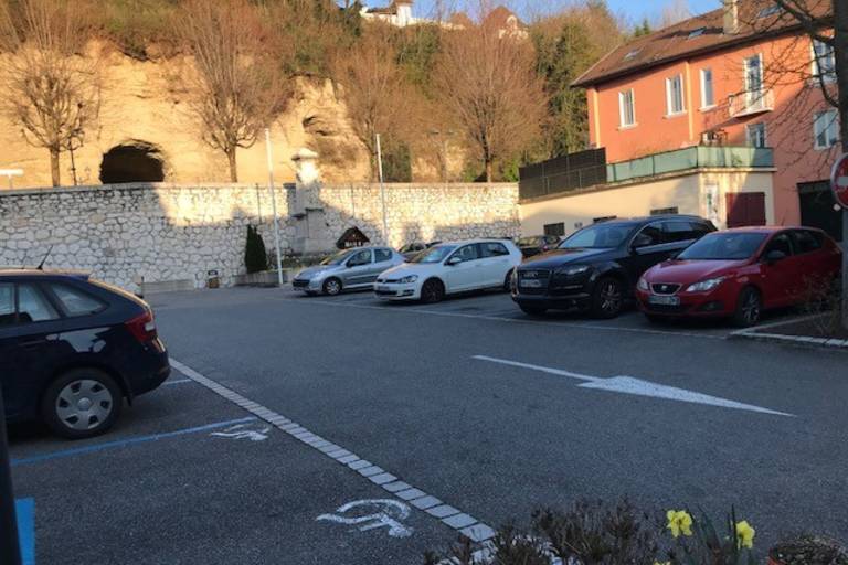 Parking Place du 8 mai image1
