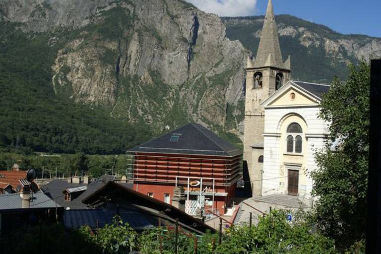 Saint-Michel-de-Maurienne Town Hall image1