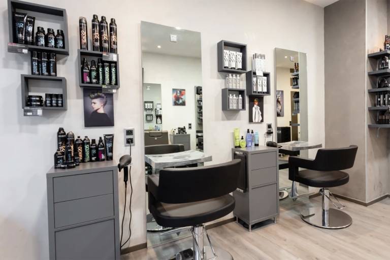 Coiffeur Racine Carré image1