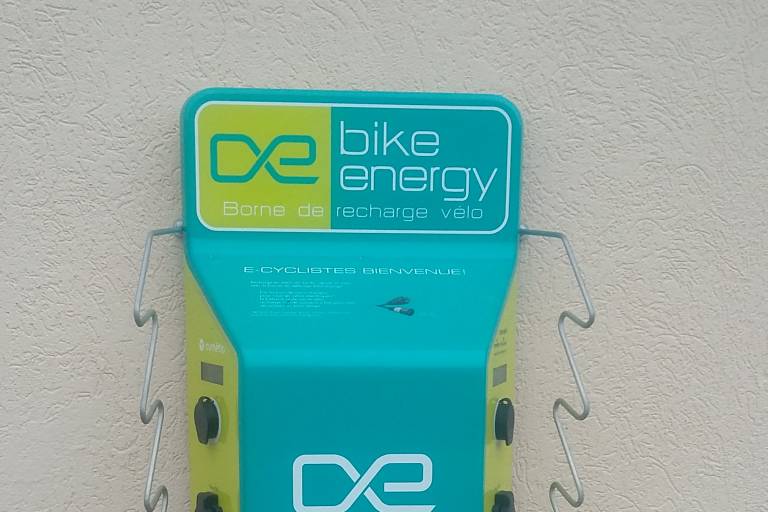 Borne de recharge vélo électrique image1