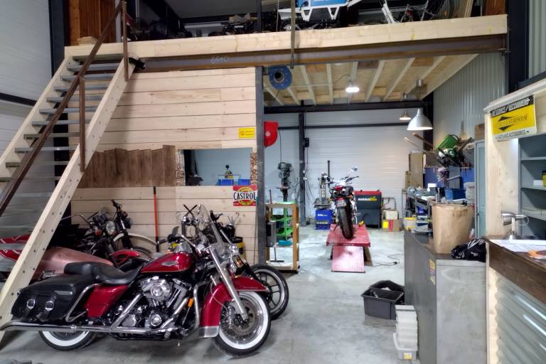 Maurian's Moto image1