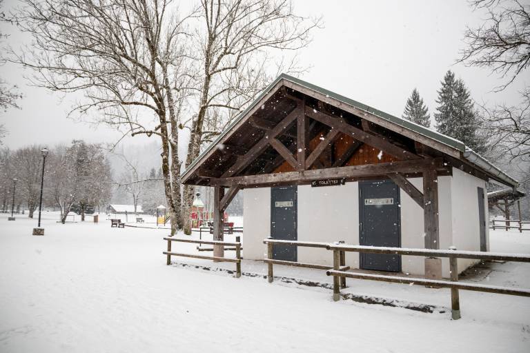 Toilettes publiques du grand Lac aux Dames image1