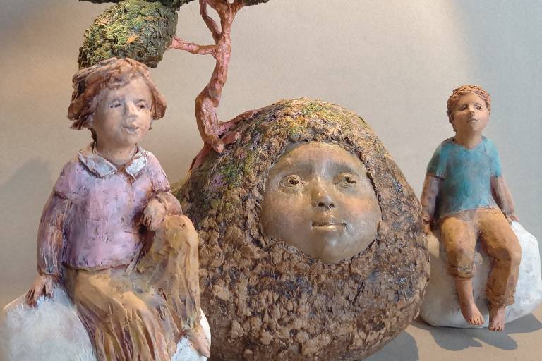 Anne Daucourt – Artiste sculpteur - Créations terre et papier / cours et stages sculpture image1