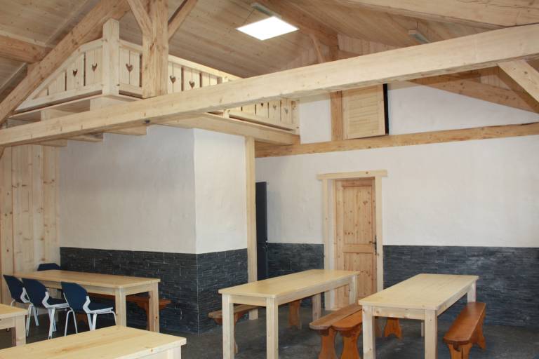 Chavannes' picnic room image1