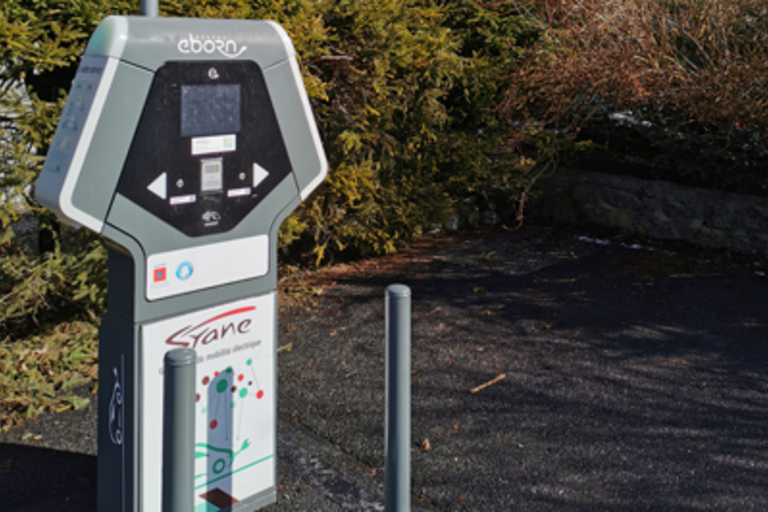 Electric car charging stations - Parking du Criou image1