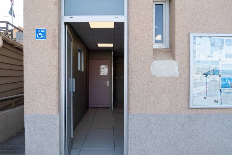 Toilettes publiques capitainerie de la Madrague image1