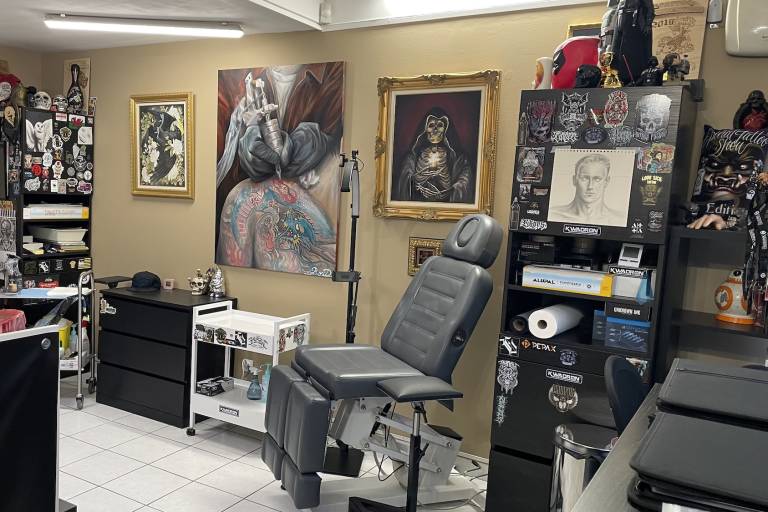 Cris Tattoo 83 image2