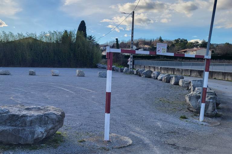 Parking du Stade image1