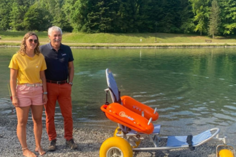 Prêt de fauteuil roulant de plage (Tiralo) pour les personnes à mobilité réduite image1