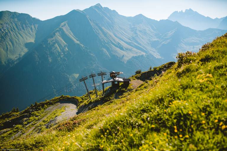 Pointe de Nyon Chairlift image1