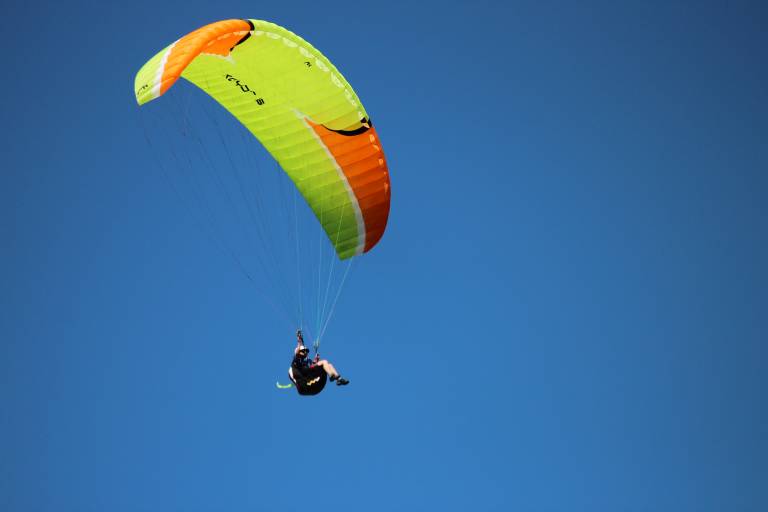 Paragliding image2