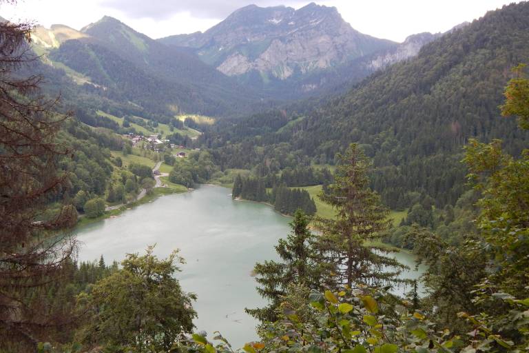 Panorama sur le lac de Vallon image1