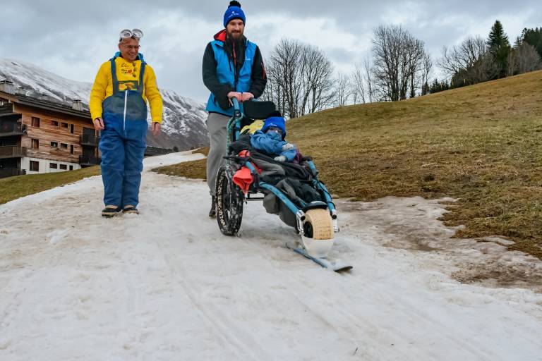 Hippocampe - Le fauteuil tout terrain multi- activités et toutes saisons image2