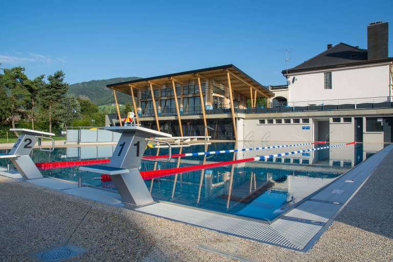 Piscine de la Vallée Verte "la Vague" image2