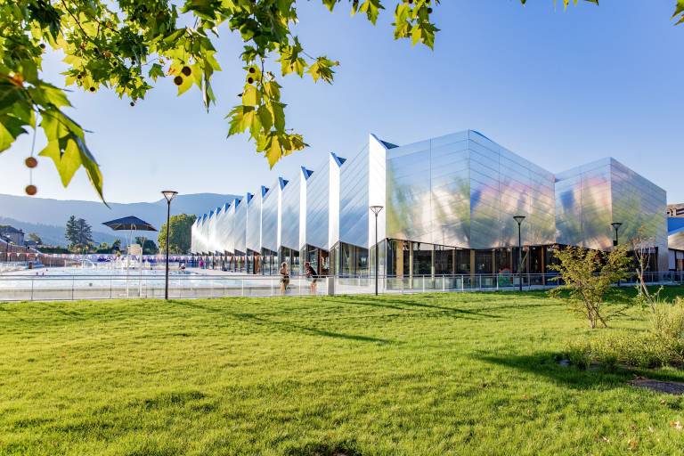 Piscine aqualudique du Stade image1