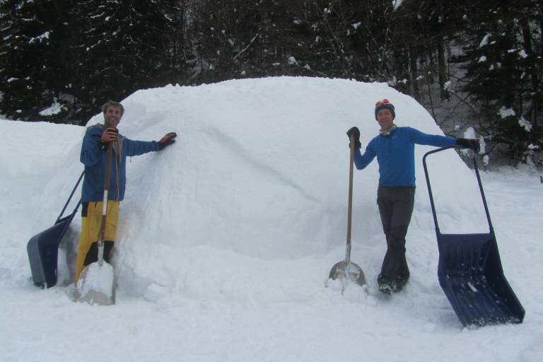 Igloo construction workshop image2