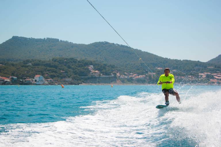 Wakeboard or Wakesurf- New Gliss image1