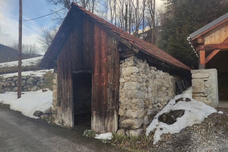 La Perrière Communal Oven image2