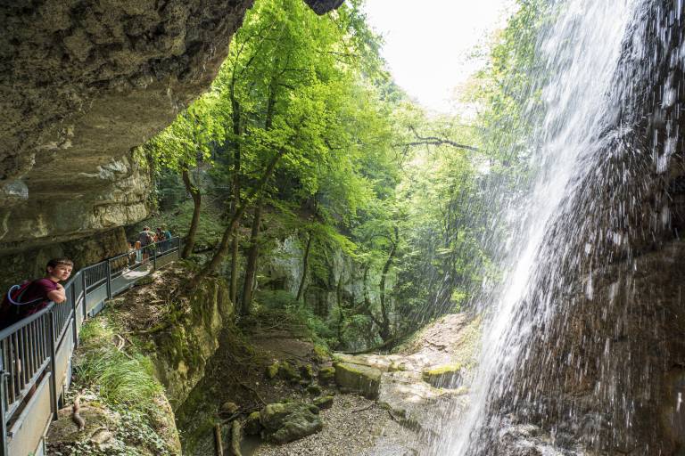 Cascade de Talloires hike image1