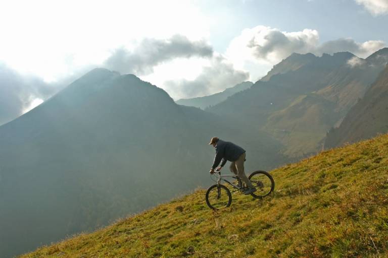 Char des Quais Tour by mountain bike image2