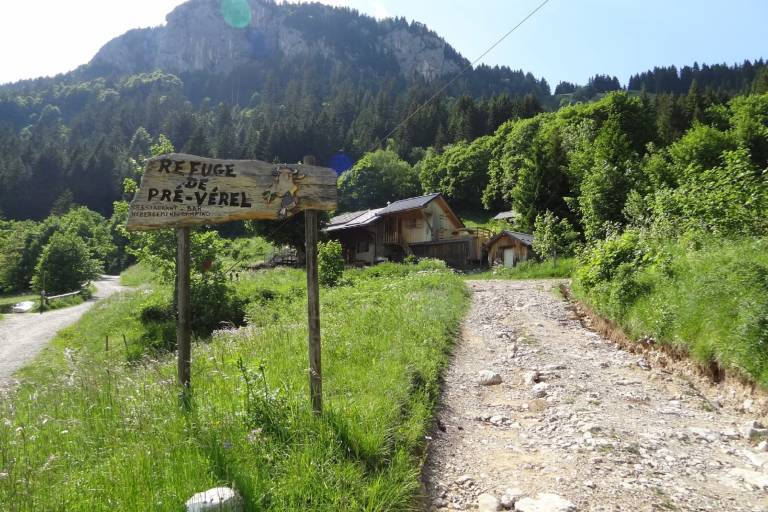 Tour of Lac d’Annecy. (Variante A/R) Refuge de Pré vérel - La Tournette (2351m) –. Stage 4 image2