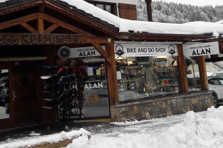Alan bike et  Ski Shop image1